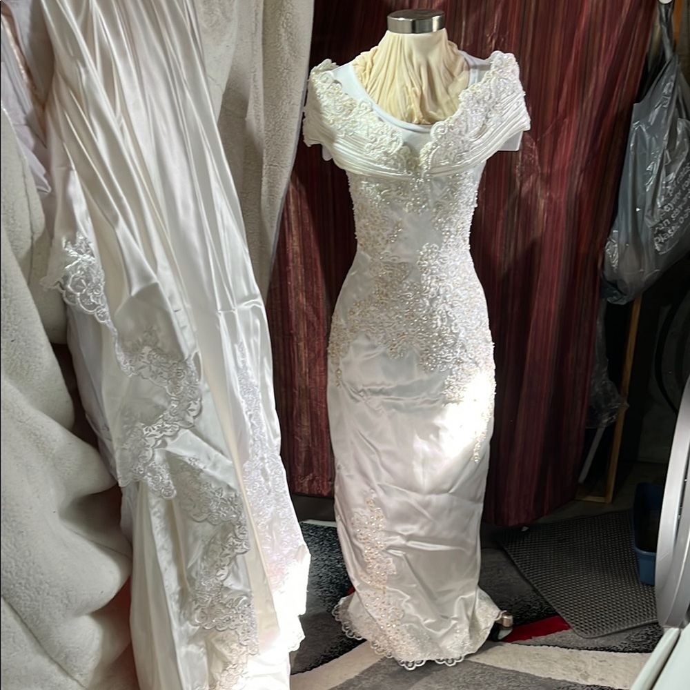 Mon Cheri White Sheath Wedding Gown with Flutter Sleeves with veil and train
